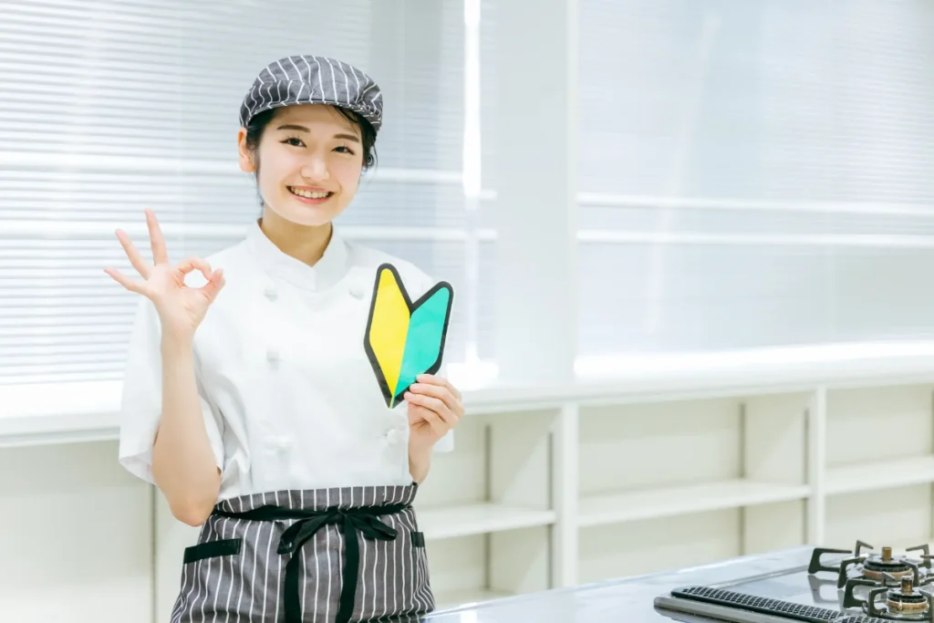 タイミーでアルバイトを探してバイトする女性